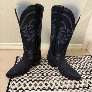 Tecovas Annie Navy Caiman 6.5